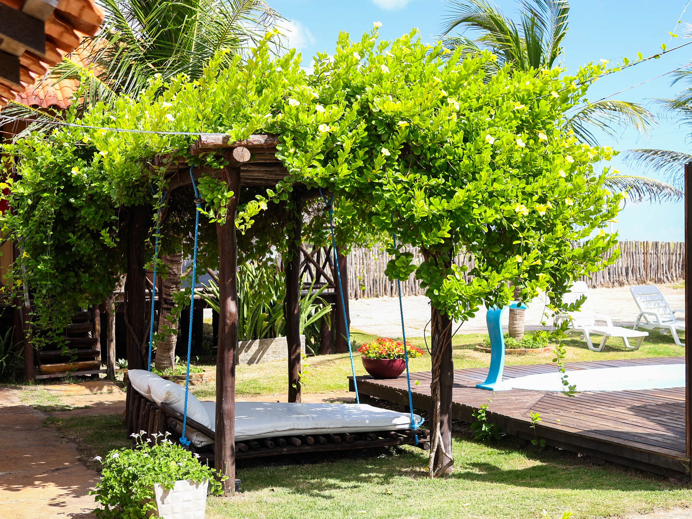 Jardim entre os bangalôs